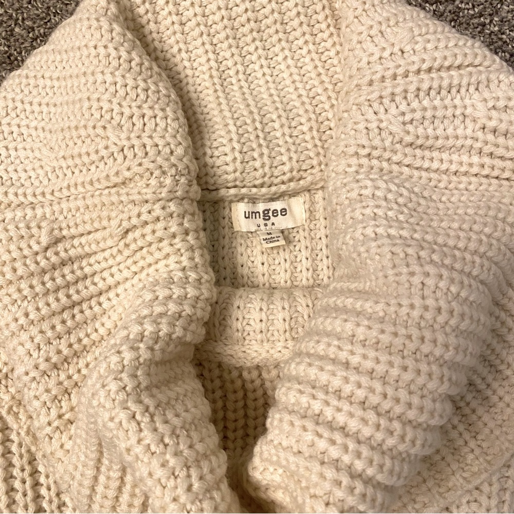 Large Neck Sweater - Picture 3 of 6